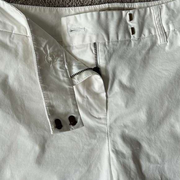 L.L. Bean 8 Regular White Shorts - Picture 3 of 10